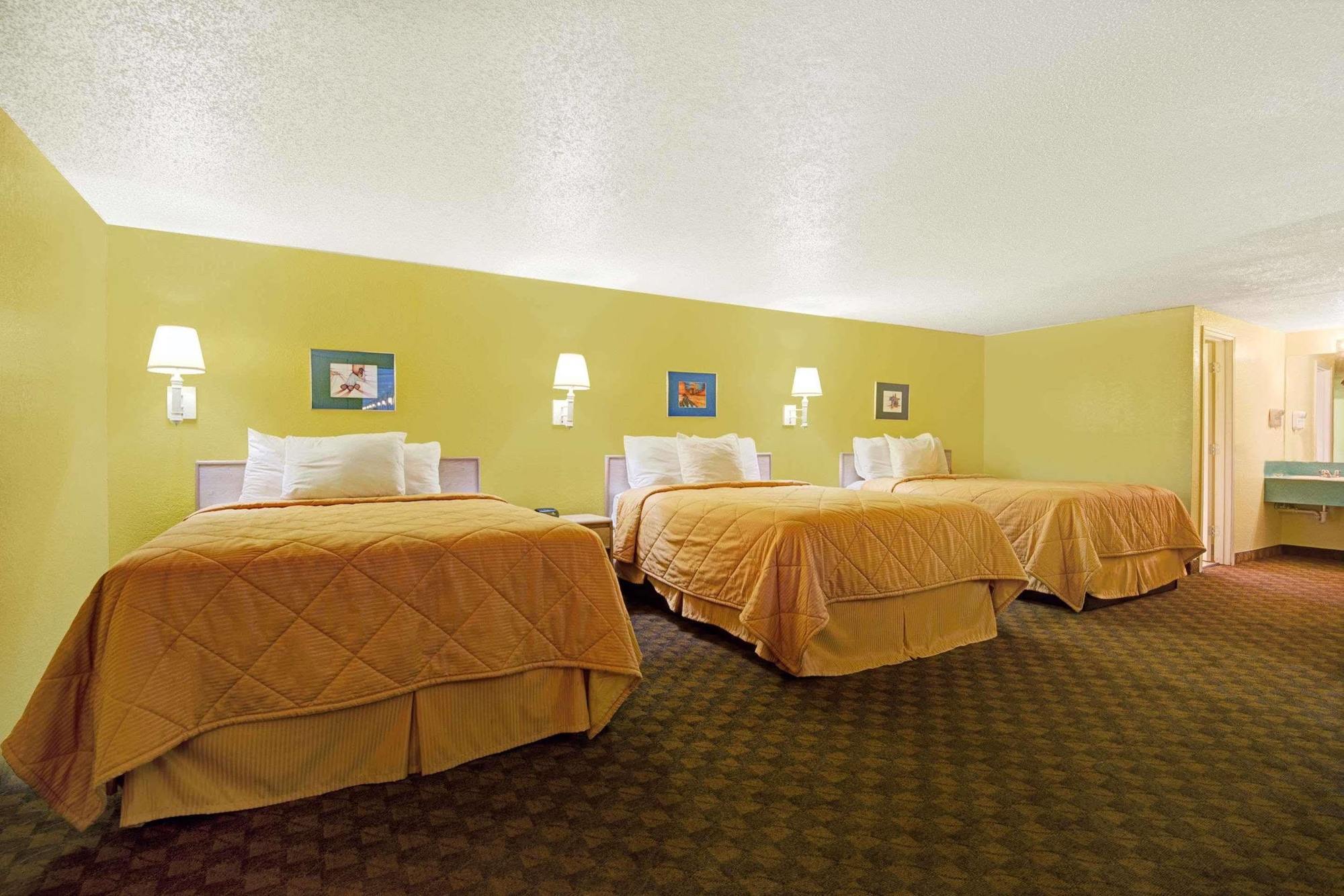 White Rock Inn Сан Маркос Экстерьер фото